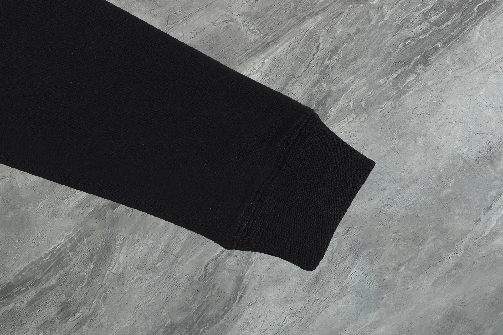 〖 𝐌𝐎𝐍𝐂𝐋𝐄𝐑~ 〗 440g ， 😎 ， ， Factory 2025 T ， ， Premium LOGO， Same Style ：Black White Size：S M L XL 2XL